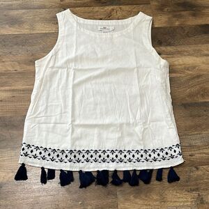 Vineyard Vines sleeveless tunic. Size 8.